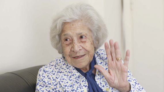 شابة تجاوزت التسعين