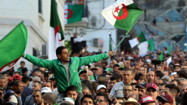 انتخابات الرئاسة الجزائرية والانتفاضة الشعبية