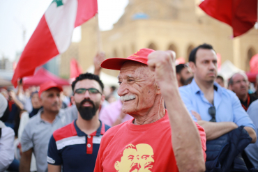 نحو المؤتمر الثاني عشر: طريقان لا ثالث لهما!