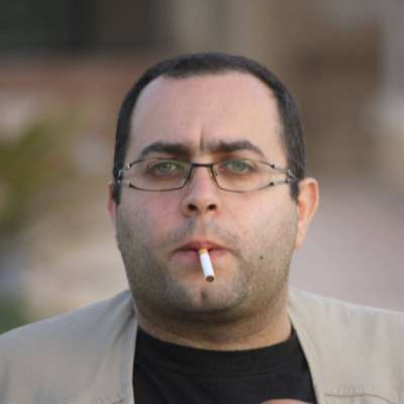 وردتان ودمعة