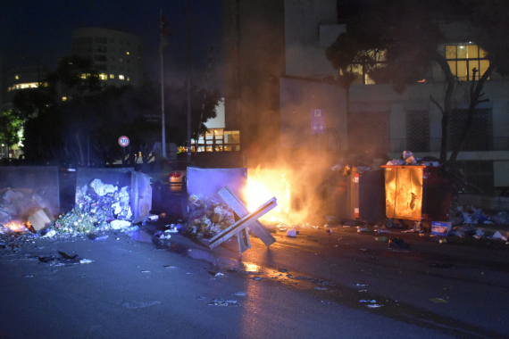 يخيفون الشعب بالموت ليقبل بالمرض