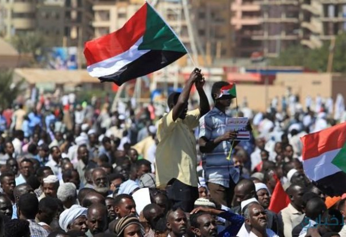 الانقلاب في السودان وخطر العودة إلى العزلة