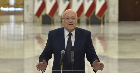 حكومة النظام والطبقة السلطوية بمظلة خارجية